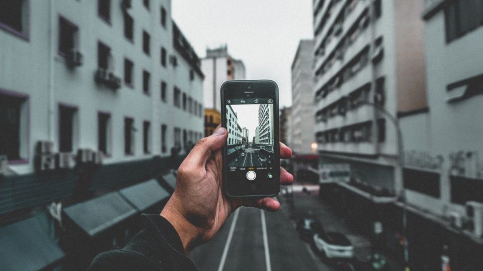Mobile Internet in Indonesia: Coverage, Speeds, and Realistic Expectations – Indonesia